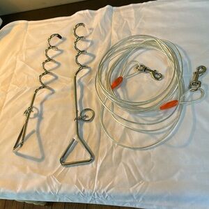 Heavy duty Dog Tie out cable and 2 stakes